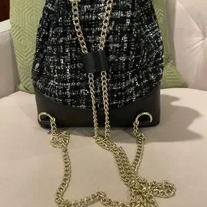 Bags | Vera Isabella Backpack | Poshmark display picture 1